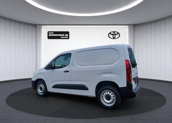 Vehicle image 8 Vehicle image 8