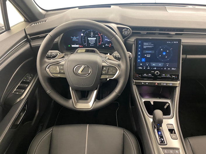 Vehicle image LEXUS LBX