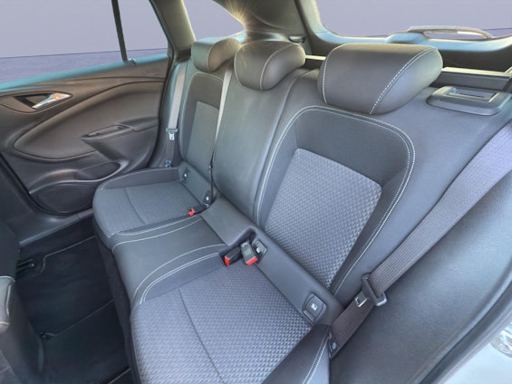 Vehicle image 11 Vehicle image 11