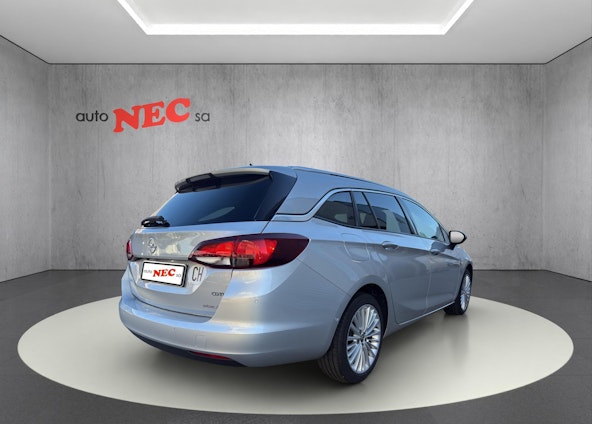 Vehicle image 6 Vehicle image 6