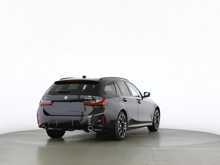 Vehicle image BMW 3 SERIES