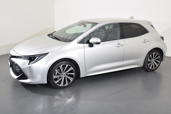 TOYOTA Corolla 2.0 HSD Trend 3