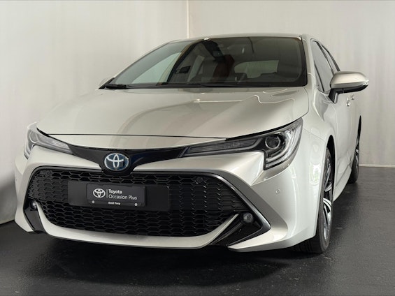 First vehicle image