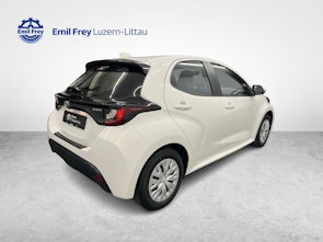 Vehicle image TOYOTA Yaris 1.5 VVT-i HSD Comfort