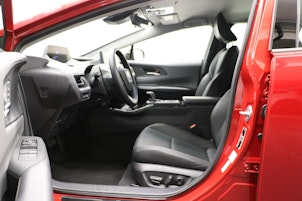 Vehicle image TOYOTA Prius 2.0 Plug-In-Hybrid Premium