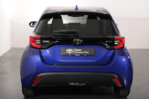 Vehicle image TOYOTA Yaris 1.5 VVT-i HSD Trend