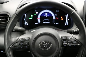 Vehicle image TOYOTA Yaris 1.5 VVT-i HSD Trend