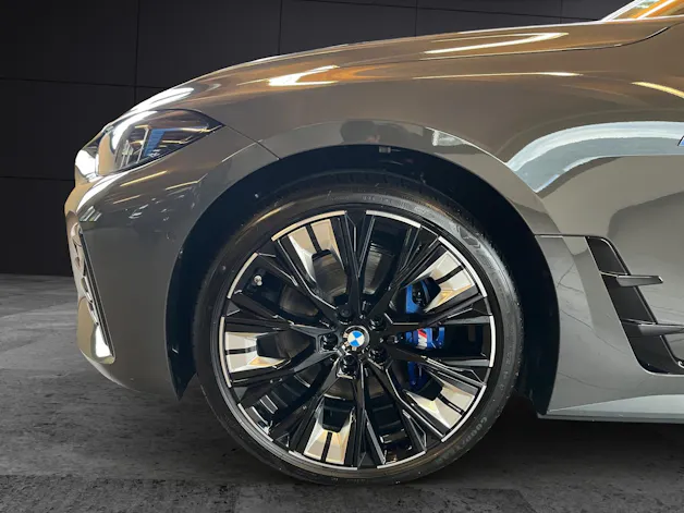 BMW i4 M50