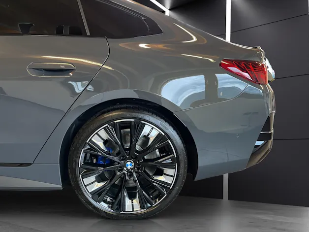 BMW i4 M50