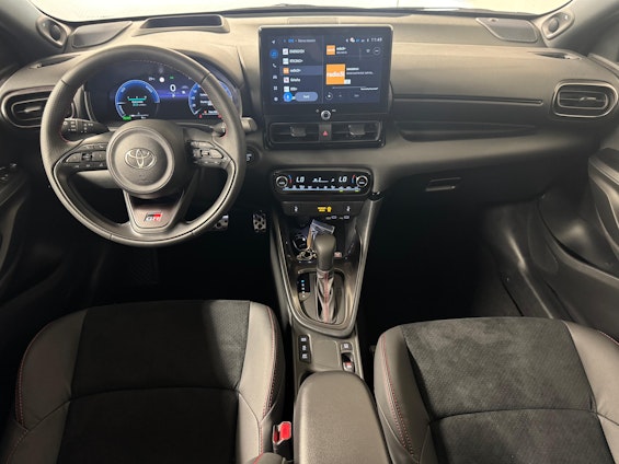 Vehicle image 7
