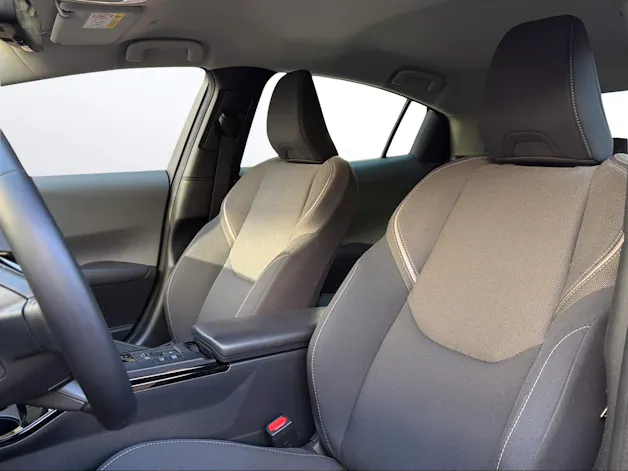 Toyota Prius 2.0 Plug-In-Hybrid Style