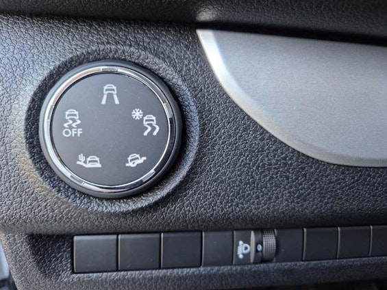 Vehicle image 14 Vehicle image 14