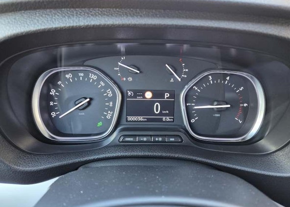 Vehicle image 9 Vehicle image 9