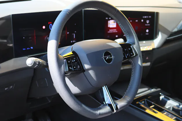 Opel Astra 1.6 T PHEV 180 Swiss Plus