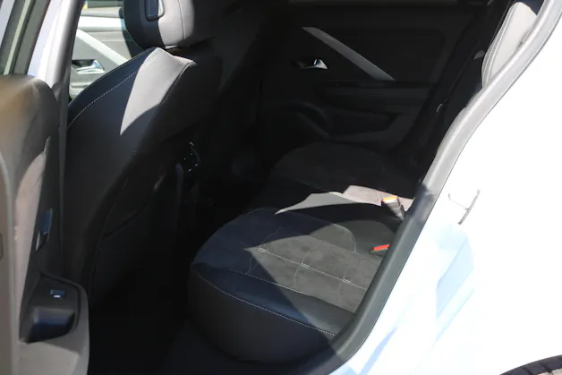 Opel Astra 1.6 T PHEV 180 Swiss Plus