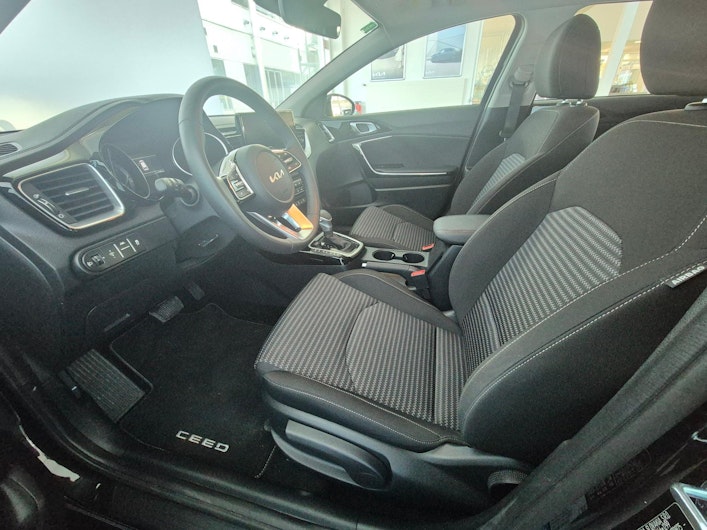 Vehicle image KIA CEED