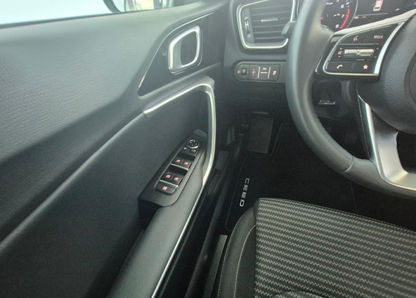 Vehicle image 12 Vehicle image 12