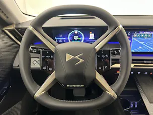 DS Automobiles No8 E-Tense Pallas