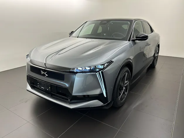 DS Automobiles No8 E-Tense Pallas