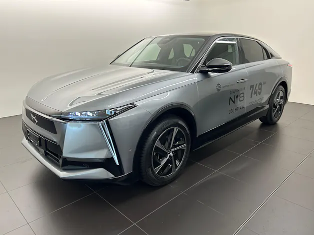 DS Automobiles No8 E-Tense Pallas