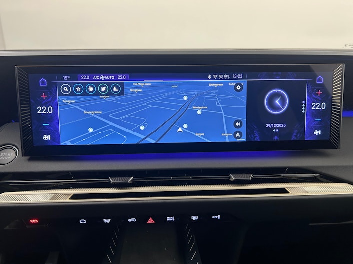 Vehicle image DS AUTOMOBILES DS N°8