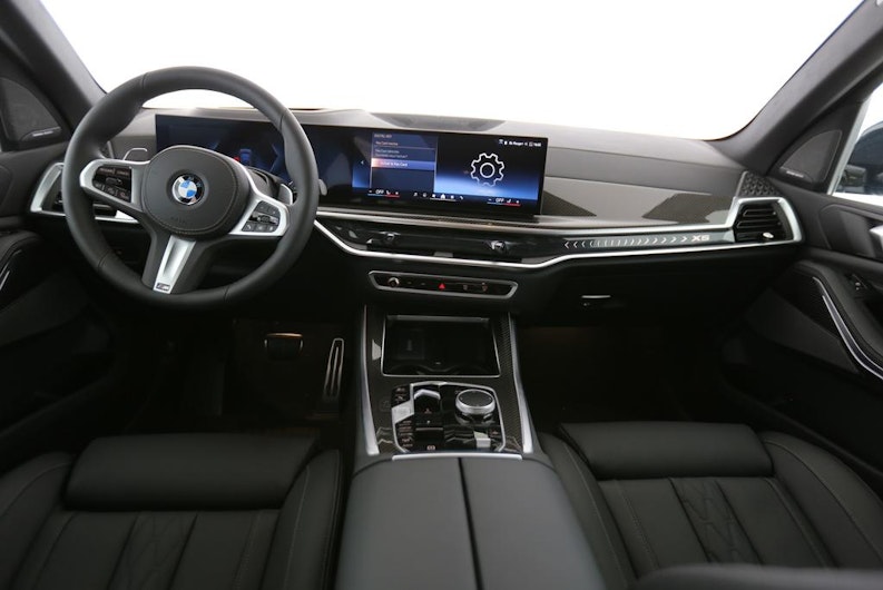Vehicle image BMW X5
