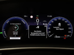 Vehicle image TOYOTA Corolla Cross 2.0 HSD Premium AWD-i