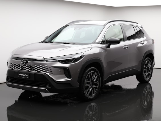 First vehicle image