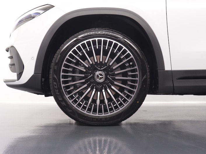 Vehicle image MERCEDES-BENZ EQA 350