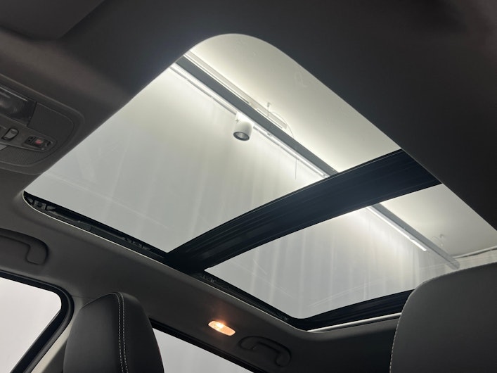 Vehicle image SUZUKI S-CROSS