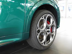 Alfa Romeo Tonale 1.3 Plug-in Hybrid Tributo Italiano Q4