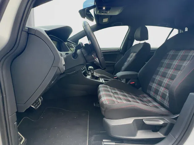 VW Golf VII 2.0 TSI GTI Performance DSG