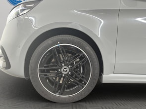 Vehicle image MERCEDES-BENZ V 300 d Swiss Ed. lang 4matic Van