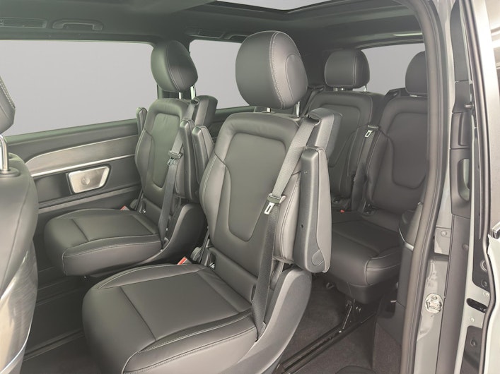 Vehicle image MERCEDES-BENZ V-CLASS