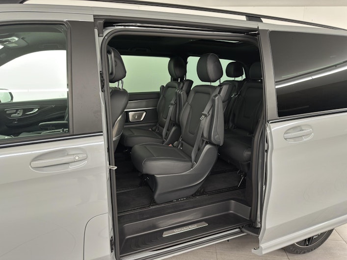 Vehicle image MERCEDES-BENZ V-CLASS