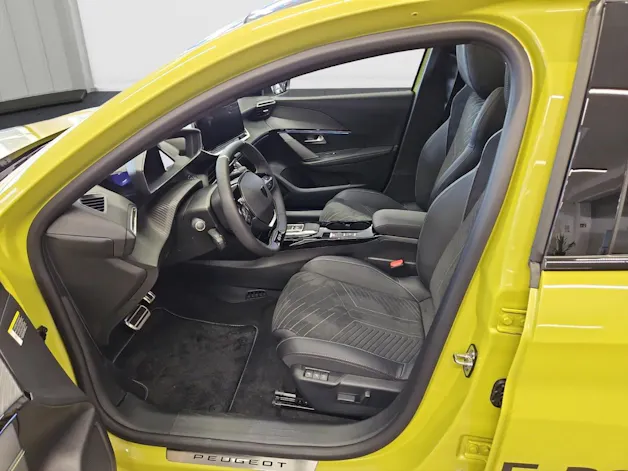 Peugeot 208 e-GT