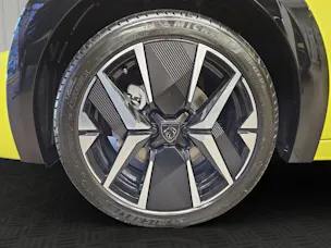 Peugeot 208 e-GT