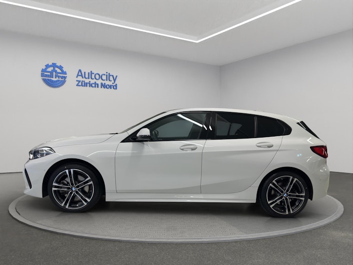 Vehicle image BMW 1 SERIES