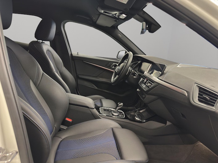 Vehicle image BMW 1 SERIES