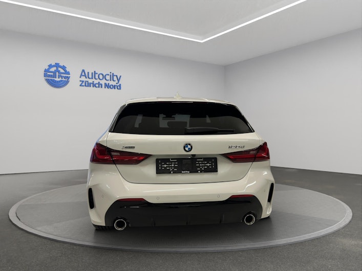 Vehicle image BMW 1 SERIES