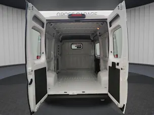 Peugeot Boxer Kaw. 335 L2H2 2.2 BlueHDi 140 S/S