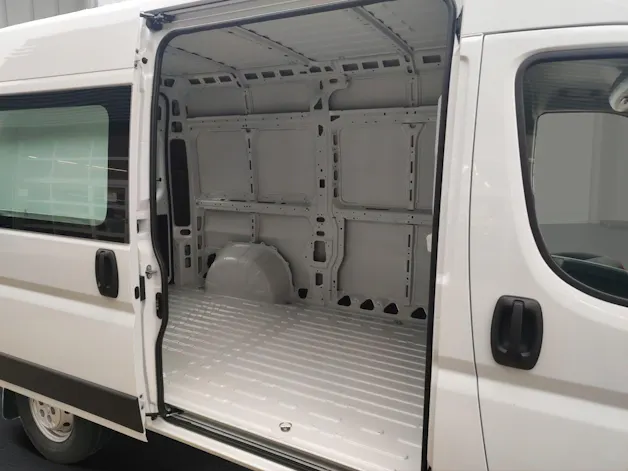 Peugeot Boxer Kaw. 335 L2H2 2.2 BlueHDi 140 S/S