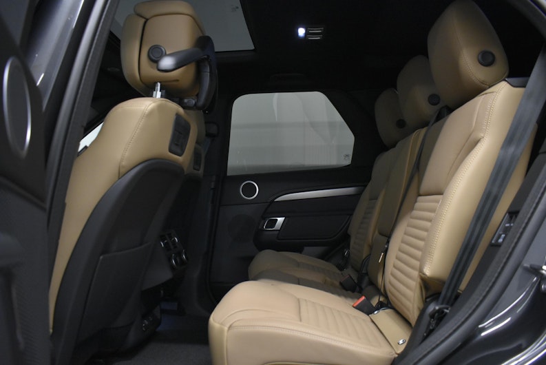 Vehicle image LAND ROVER DISCOVERY