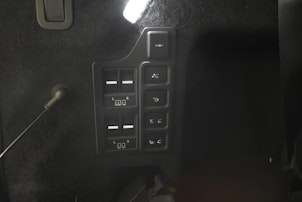 Vehicle image LAND ROVER Discovery 3.0 D I6 350 Dynamic HSE