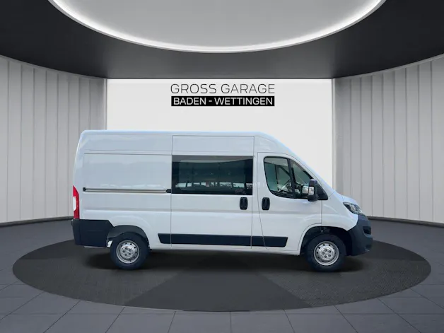 Peugeot Boxer Kaw. 335 L2H2 Verglast 2.2 BlueHDi 140 S/S
