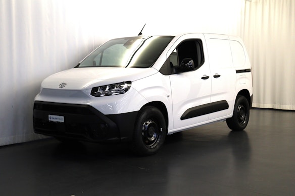 TOYOTA PROACE CITY Van L1 52KWh Active 1