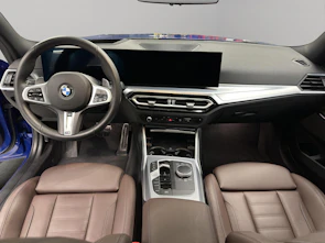 Fahrzeugbild BMW 330i xDrive Touring SAG