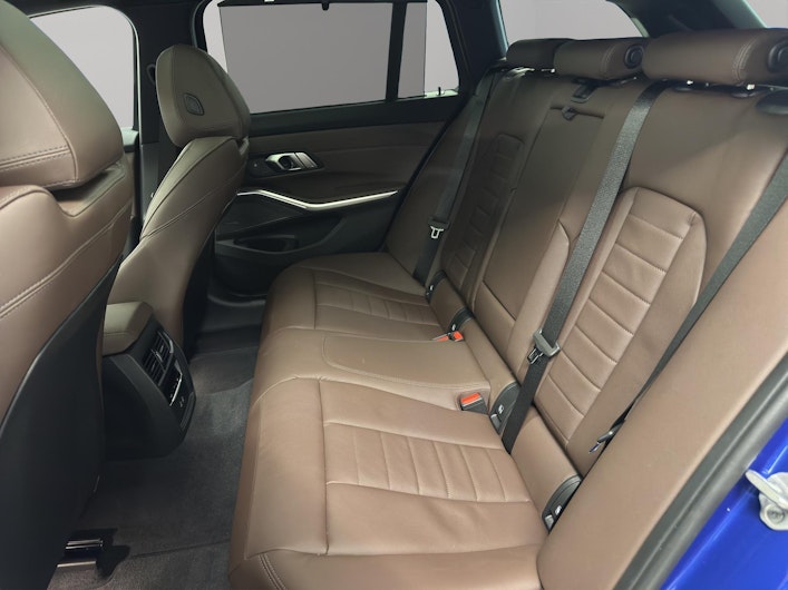 Vehicle image BMW 3 SERIES