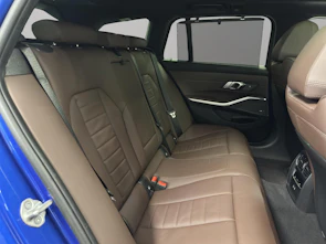 Fahrzeugbild BMW 330i xDrive Touring SAG