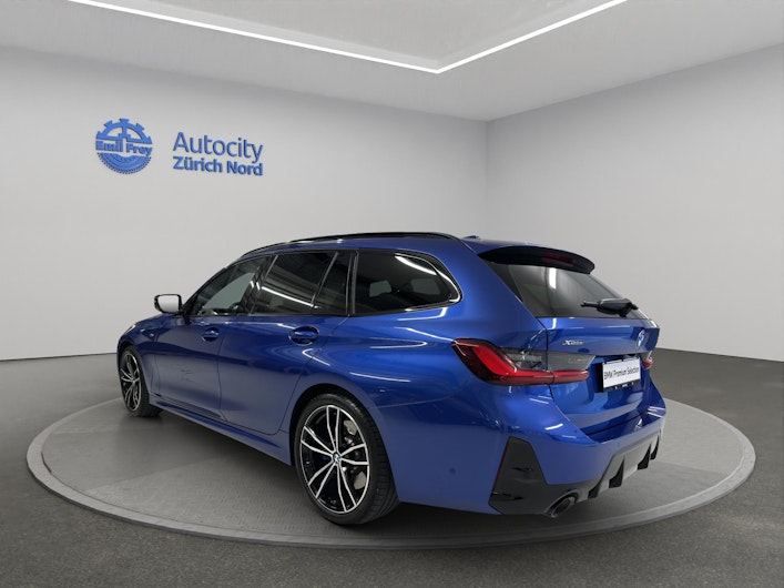 Vehicle image BMW 3 SERIES